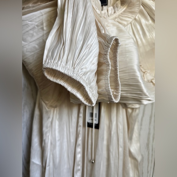 BCBGMAXAZRIA Ruffle Peasant Long Sleeve Blouse - Picture 14 of 15